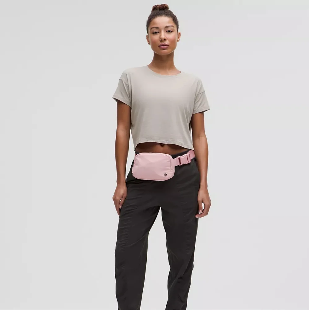 Luluemon Everywhere Belt Bag NWOT Deco Pink